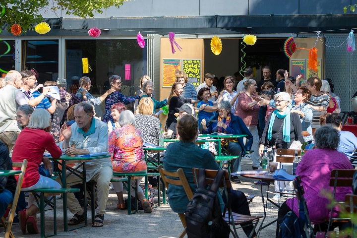 Hello again und vielen Dank für die Blumen – unser Sommerfest 2025